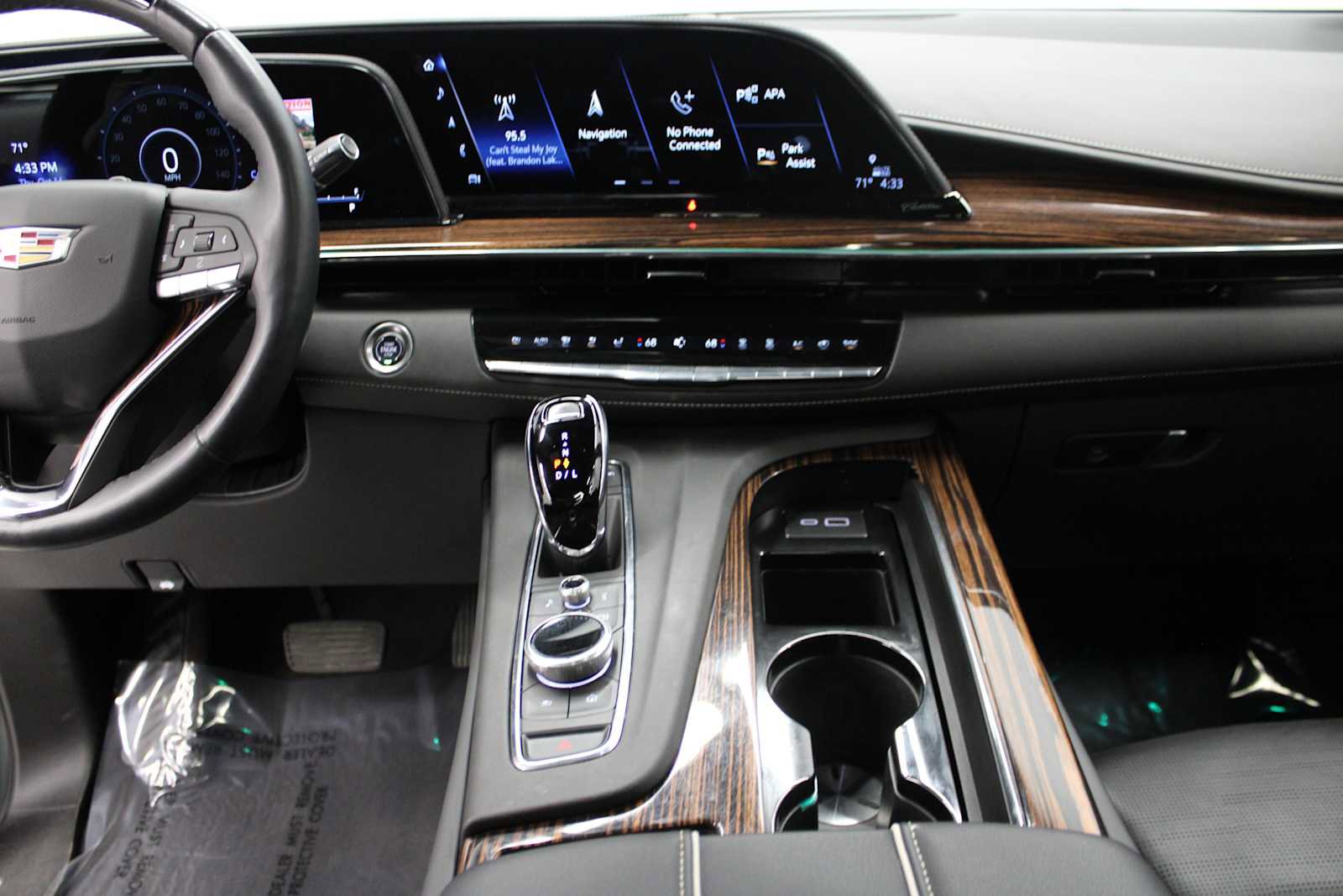 Certified 2024 Cadillac Escalade ESV Premium Luxury w/ LPO, Floor Liner Package image 35