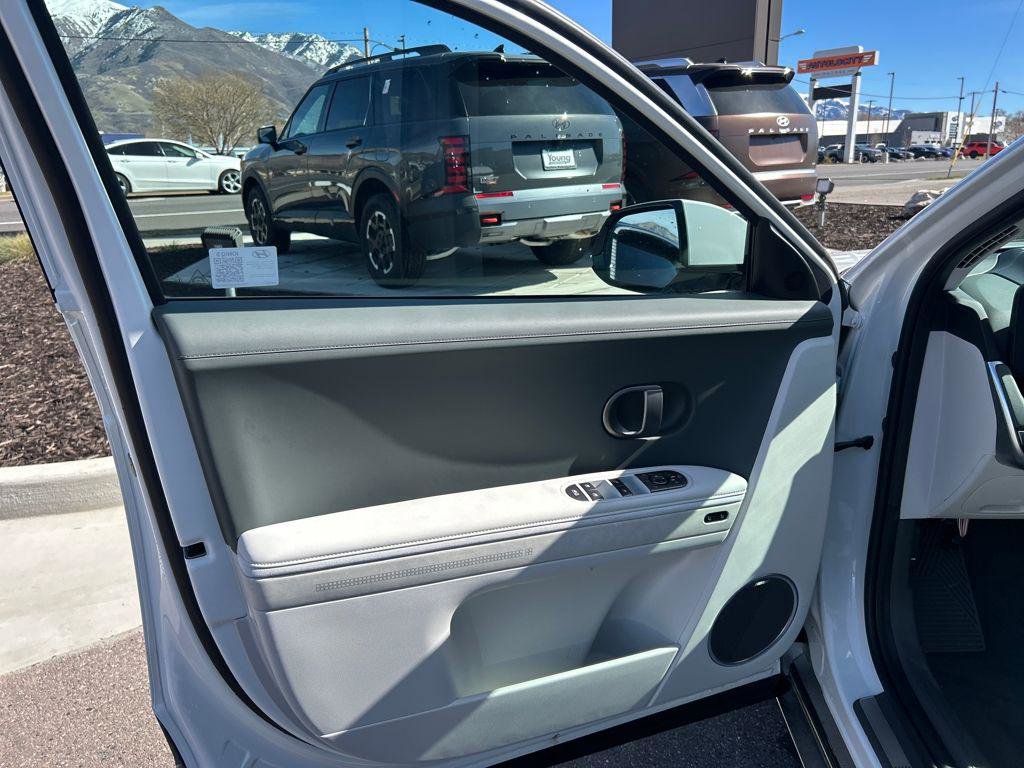 New 2026 Hyundai Ioniq 5 Limited image 10