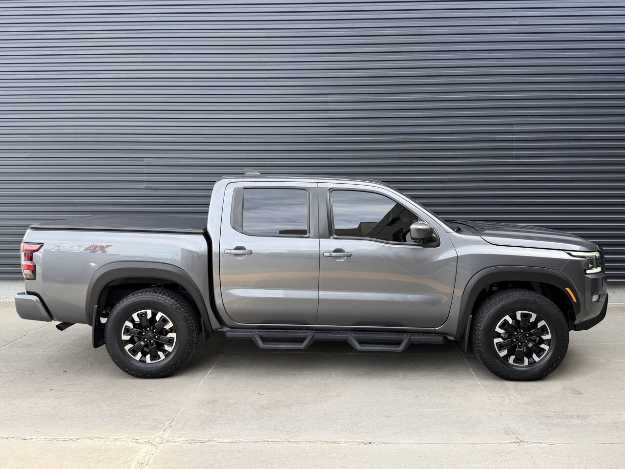 Used 2023 Nissan Frontier PRO-4X w/ Pro Convenience Package AWD/4WD image 11