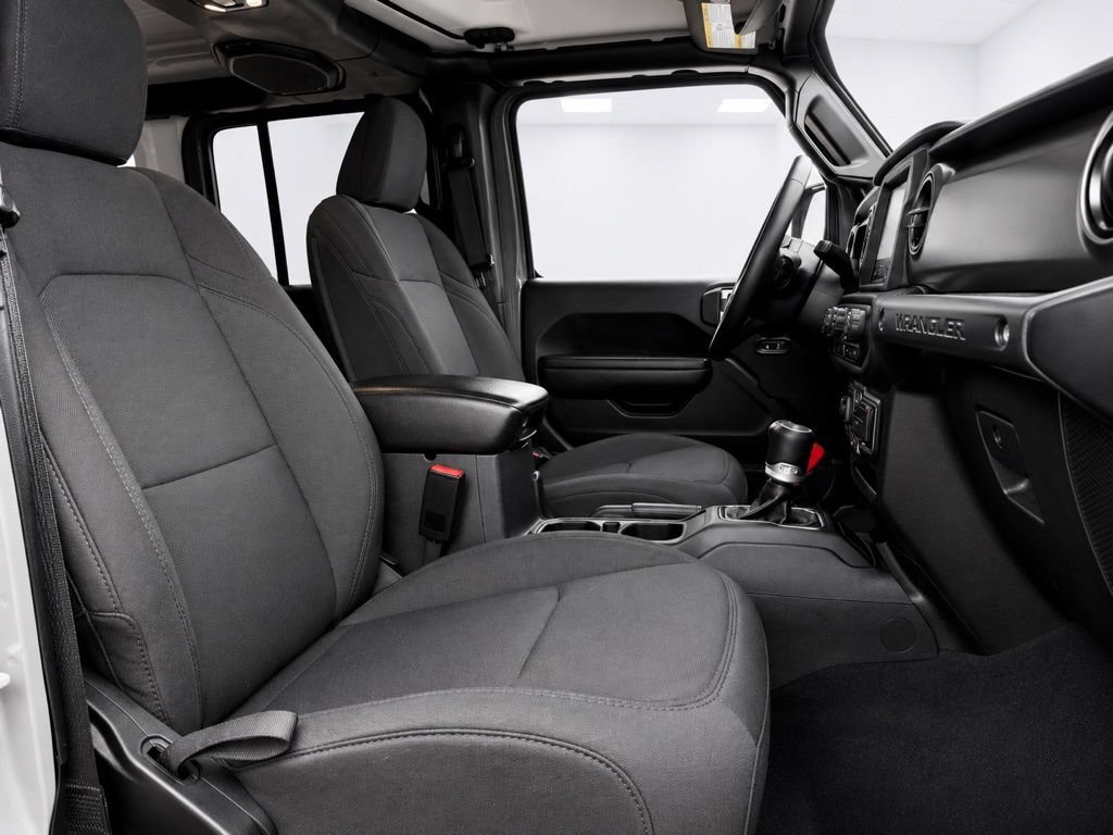 Used 2023 Jeep Wrangler Unlimited w/ Cold Weather Group AWD/4WD image 19