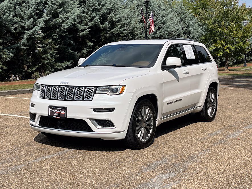Used 2018 Jeep Grand Cherokee Summit w/ Platinum Series Group AWD/4WD image 26
