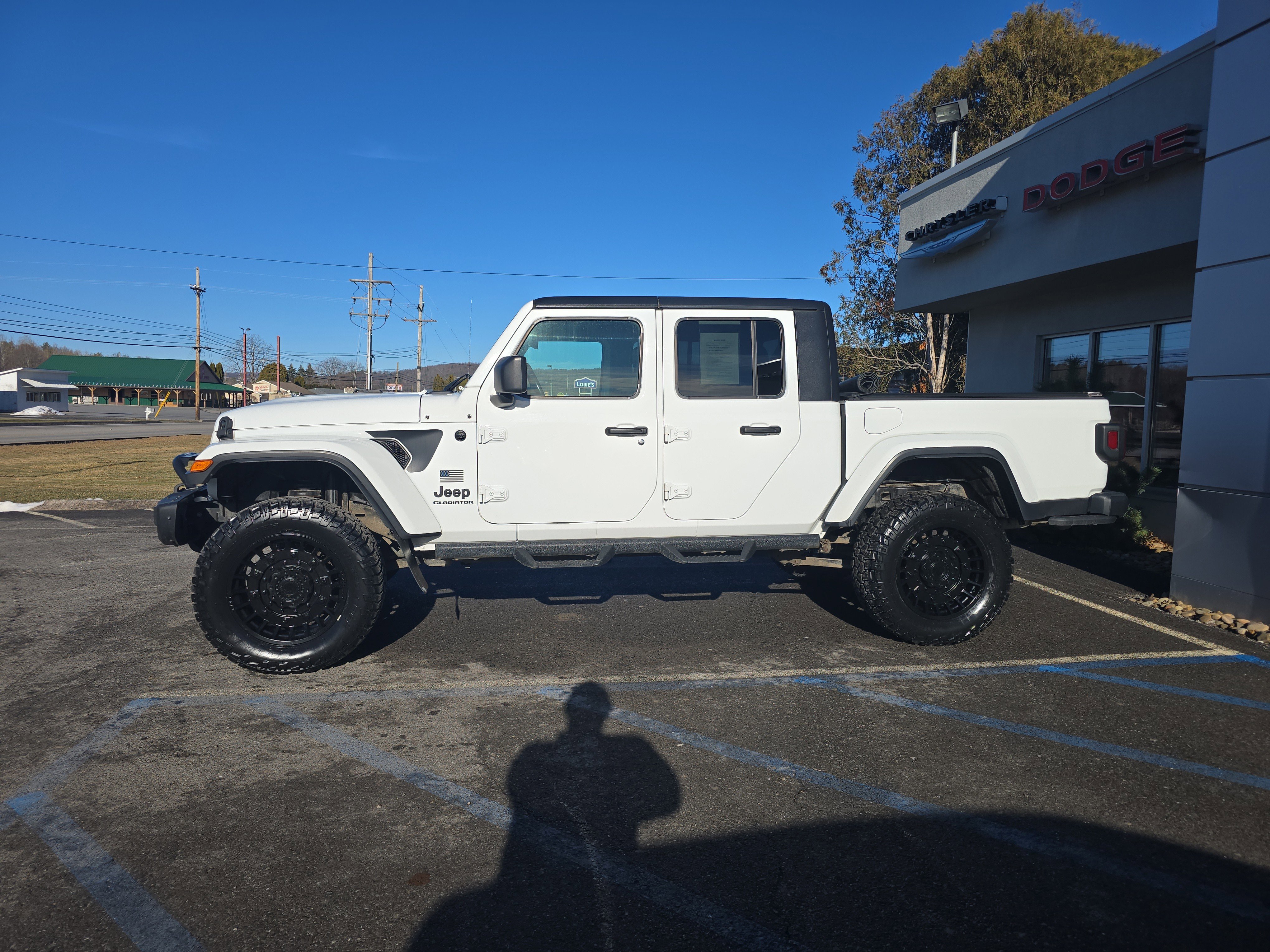 Used 2021 Jeep Gladiator Sport image 7