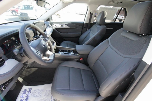 New 2025 Ford Explorer Active w/ Active Comfort Package image 15