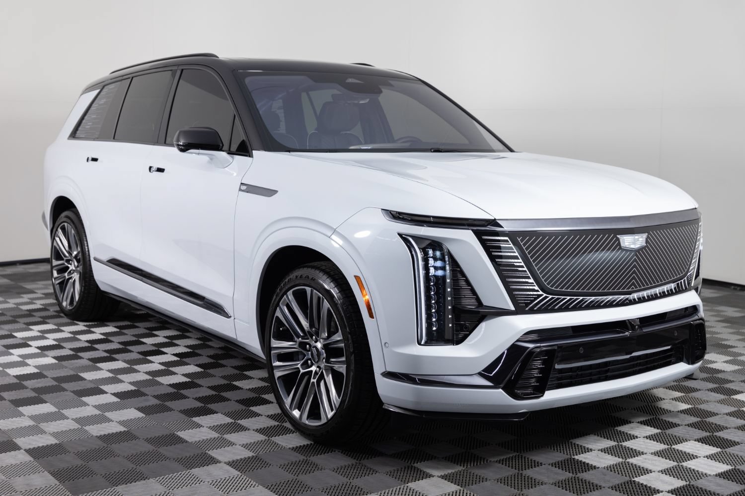 Used 2026 Cadillac Vistiq Platinum w/ LPO, Floor Liner Package AWD/4WD image 11
