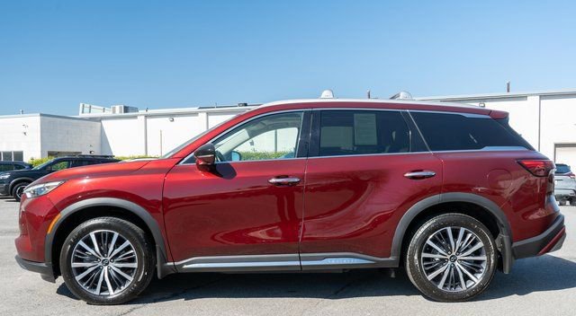 Used 2023 INFINITI QX60 Sensory w/ Cargo Package AWD/4WD image 9