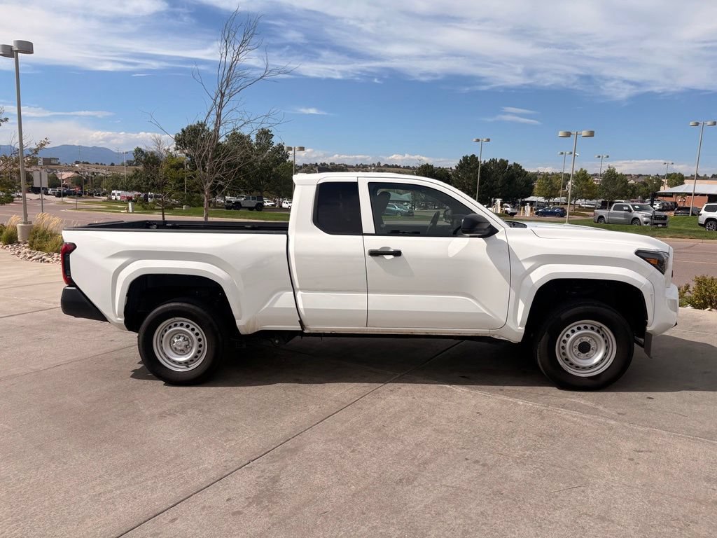 Used 2025 Toyota Tacoma SR AWD/4WD image 8
