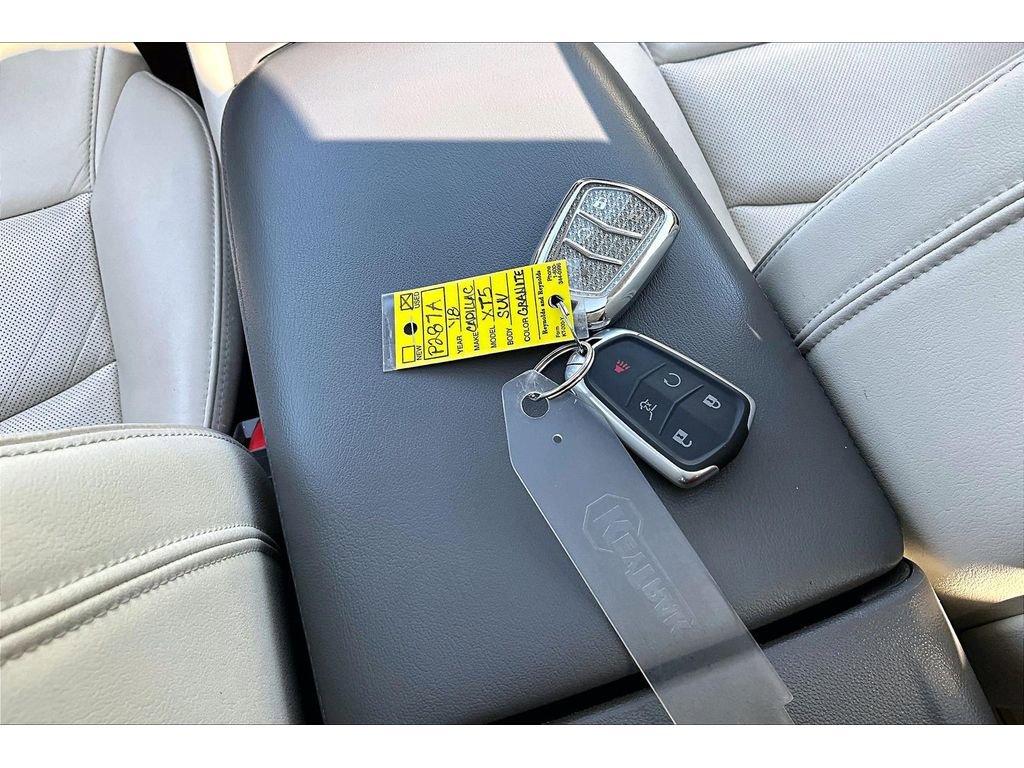 Used 2018 Cadillac XT5 Premium Luxury FWD image 12