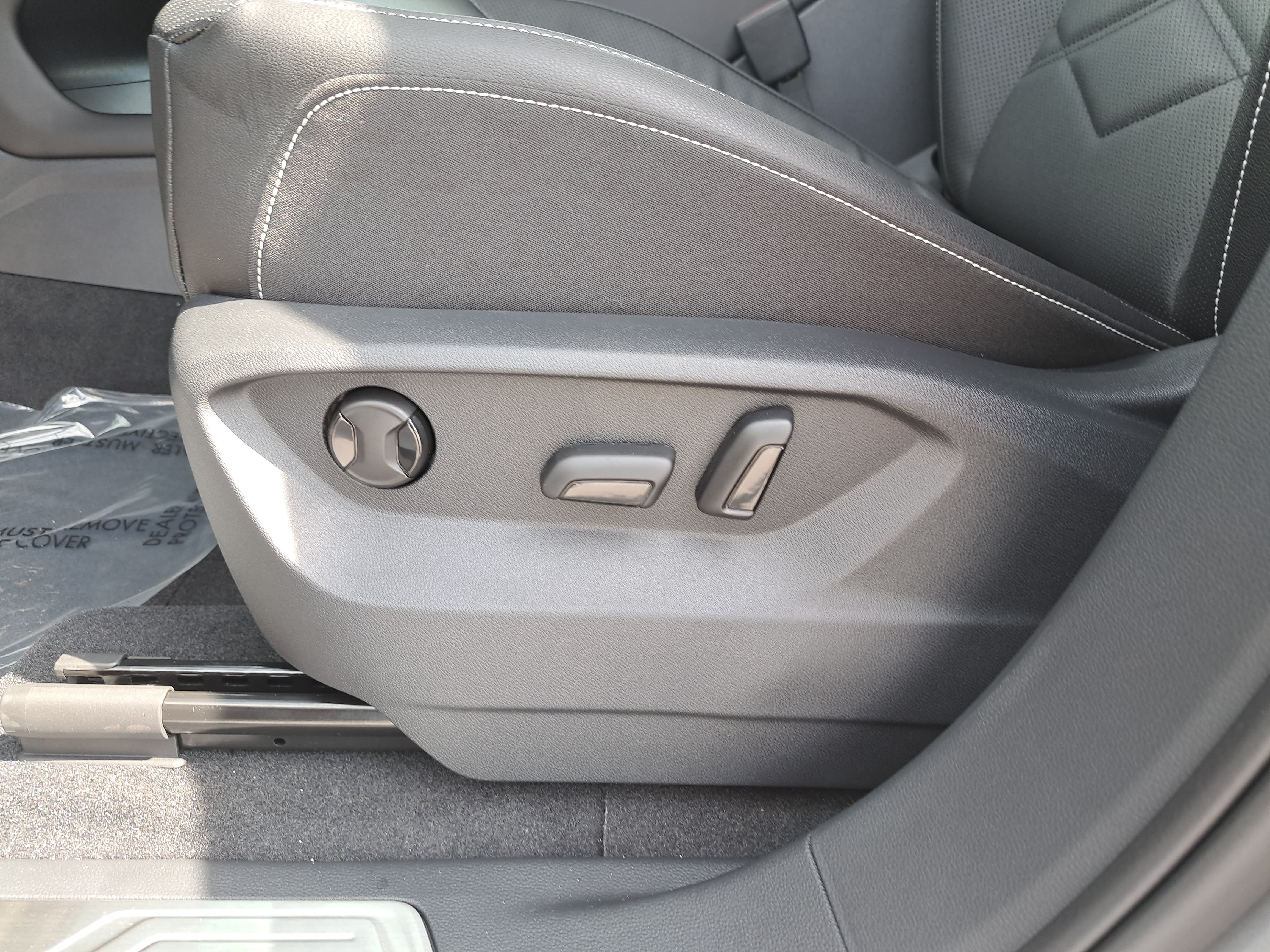 New 2026 Volkswagen Atlas SE FWD image 27