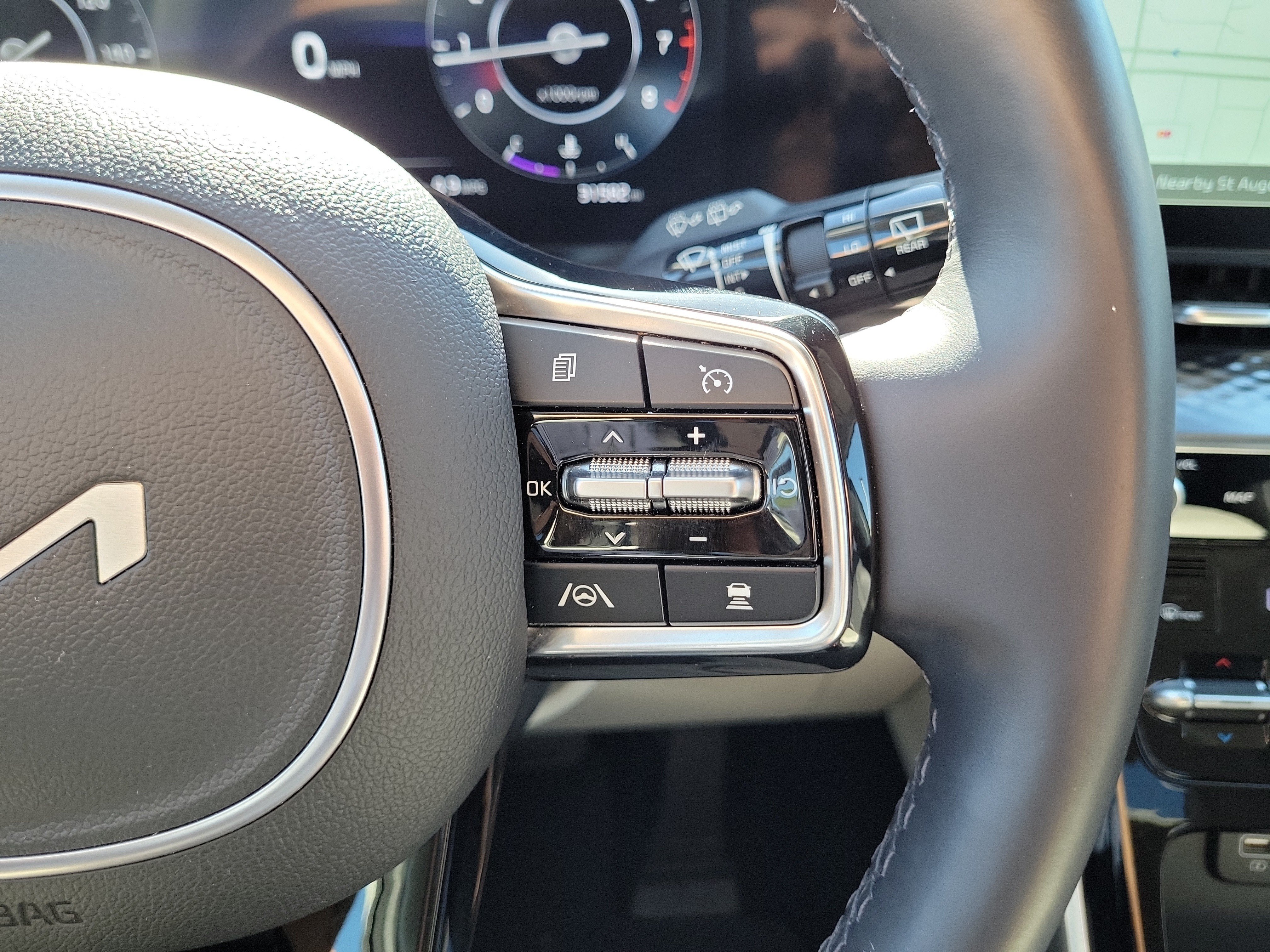 Certified 2024 Kia Carnival SX Prestige FWD image 29