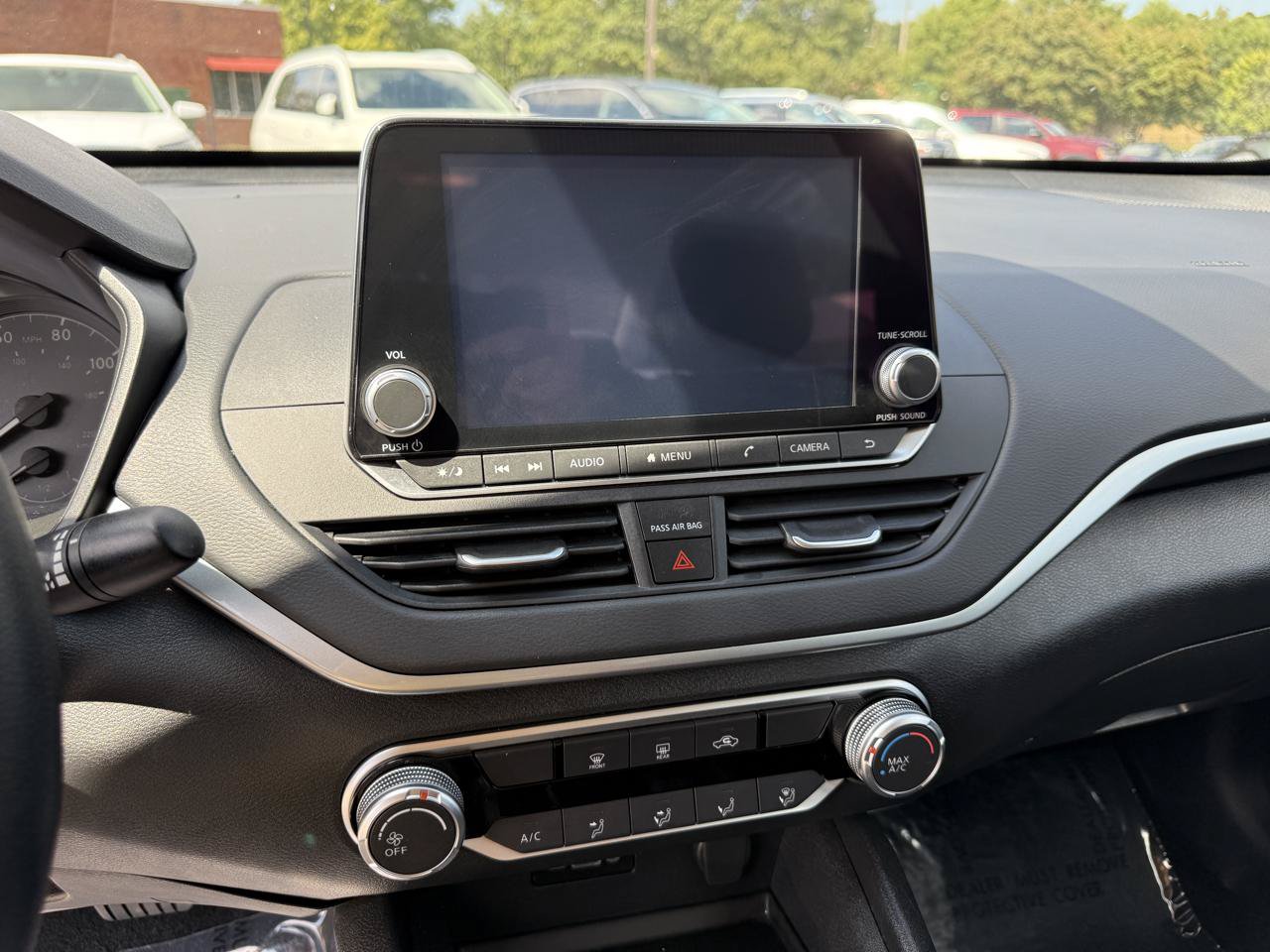 Used 2025 Nissan Altima 2.5 S FWD image 16