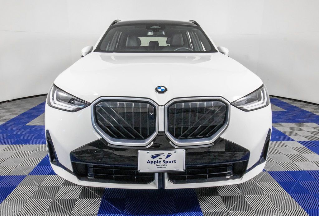 Used 2025 BMW X3 xDrive30i image 2