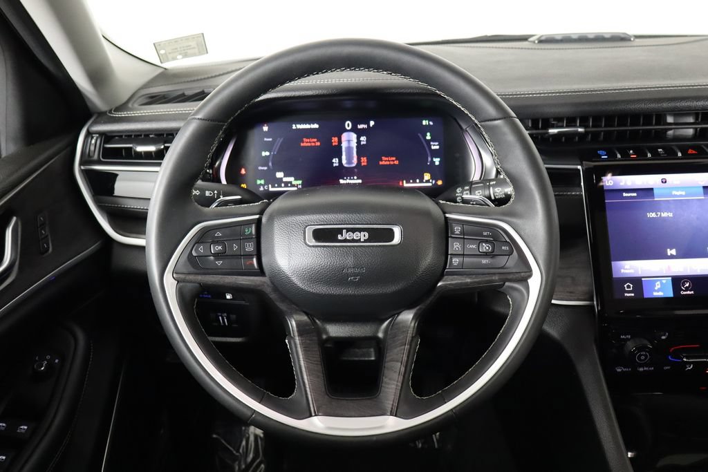 Used 2023 Jeep Grand Cherokee 4WD 4xe image 7