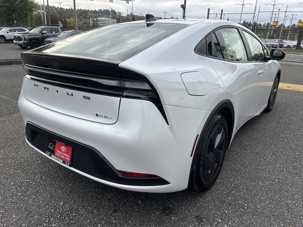 New 2026 Toyota Prius Plug-In Hybrid image 5