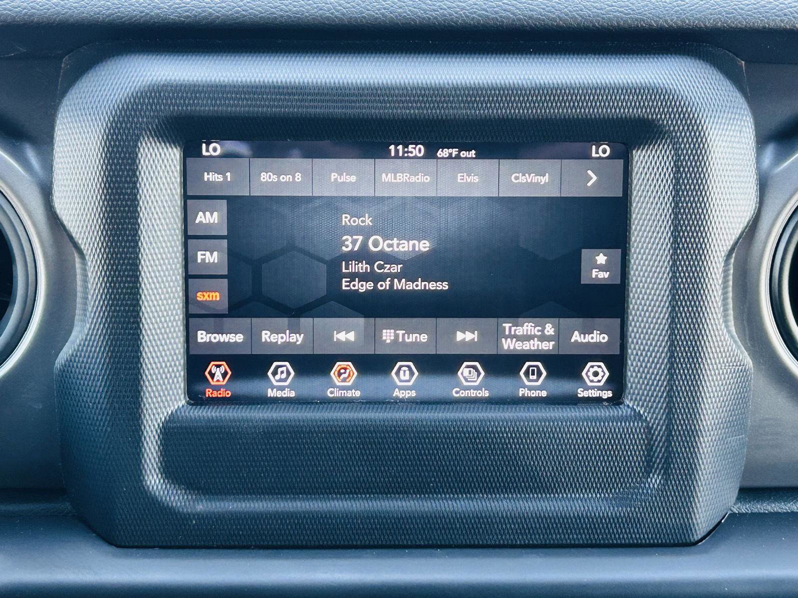 Used 2021 Jeep Gladiator Sport image 17