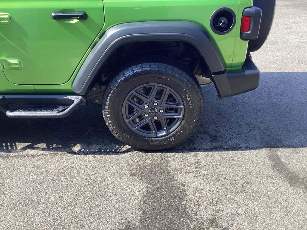 Used 2025 Jeep Wrangler Sport S AWD/4WD image 26