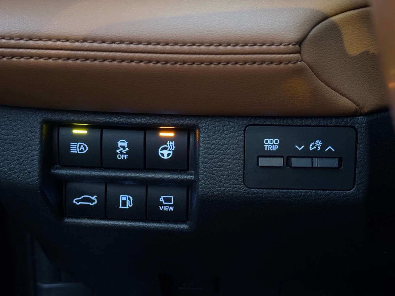 Used 2019 Toyota Avalon Limited w/ Advanced Safety Package image 24