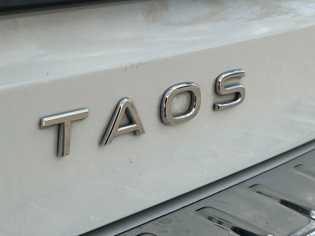 Used 2022 Volkswagen Taos SEL w/ Panoramic Sunroof Package image 47
