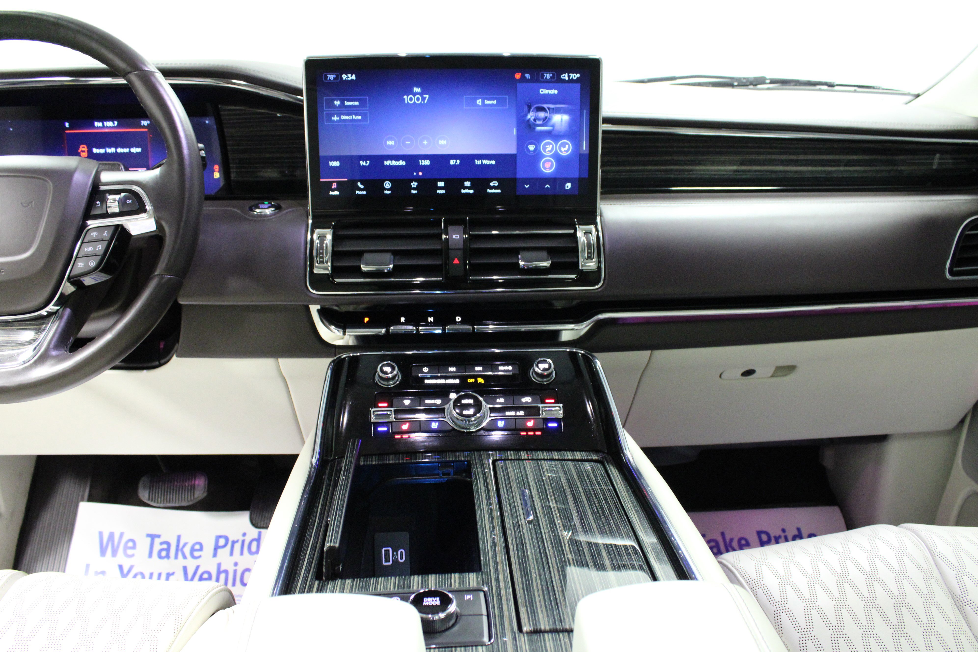 Used 2024 Lincoln Navigator Black Label image 19