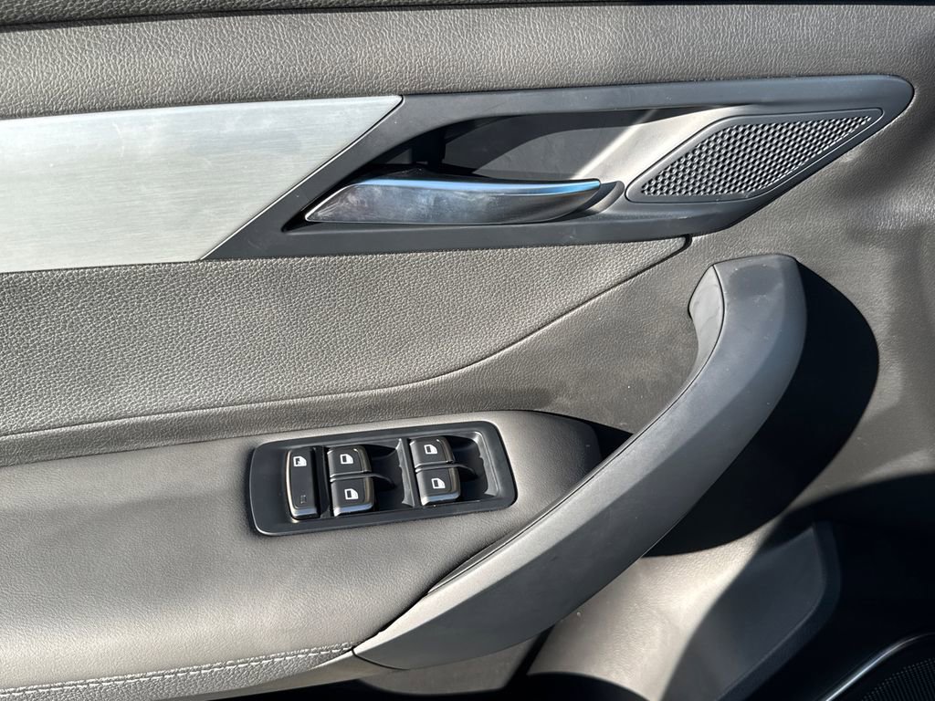 New 2025 VinFast VF 8 Plus AWD/4WD image 28