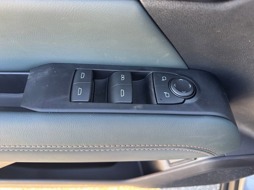 New 2026 GMC Terrain AT4 w/ Convenience Package III image 19