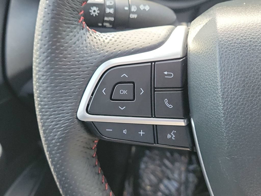 Used 2025 Toyota Sienna XSE FWD image 9