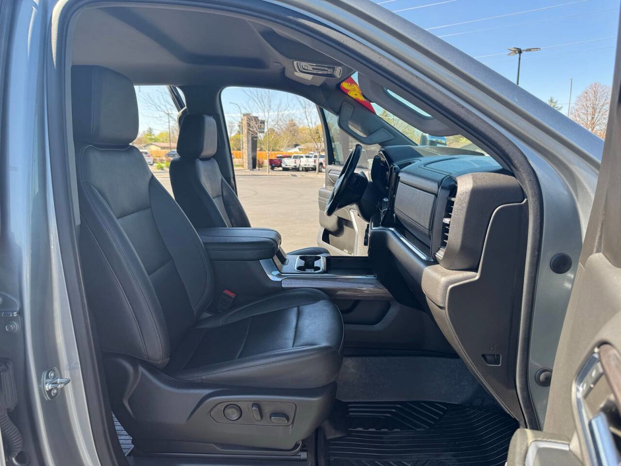 Used 2024 Chevrolet Silverado 2500 LTZ w/ LTZ Premium Package AWD/4WD image 36