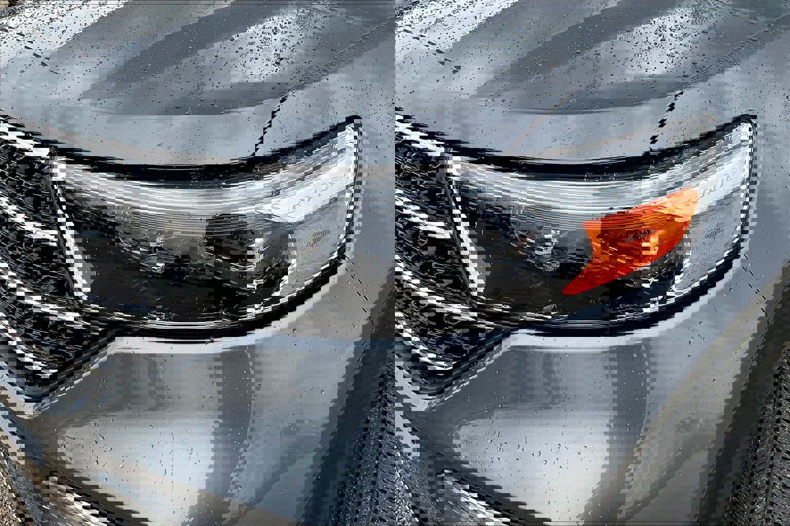 Used 2022 Ford Explorer XLT w/ Equipment Group 202A image 28