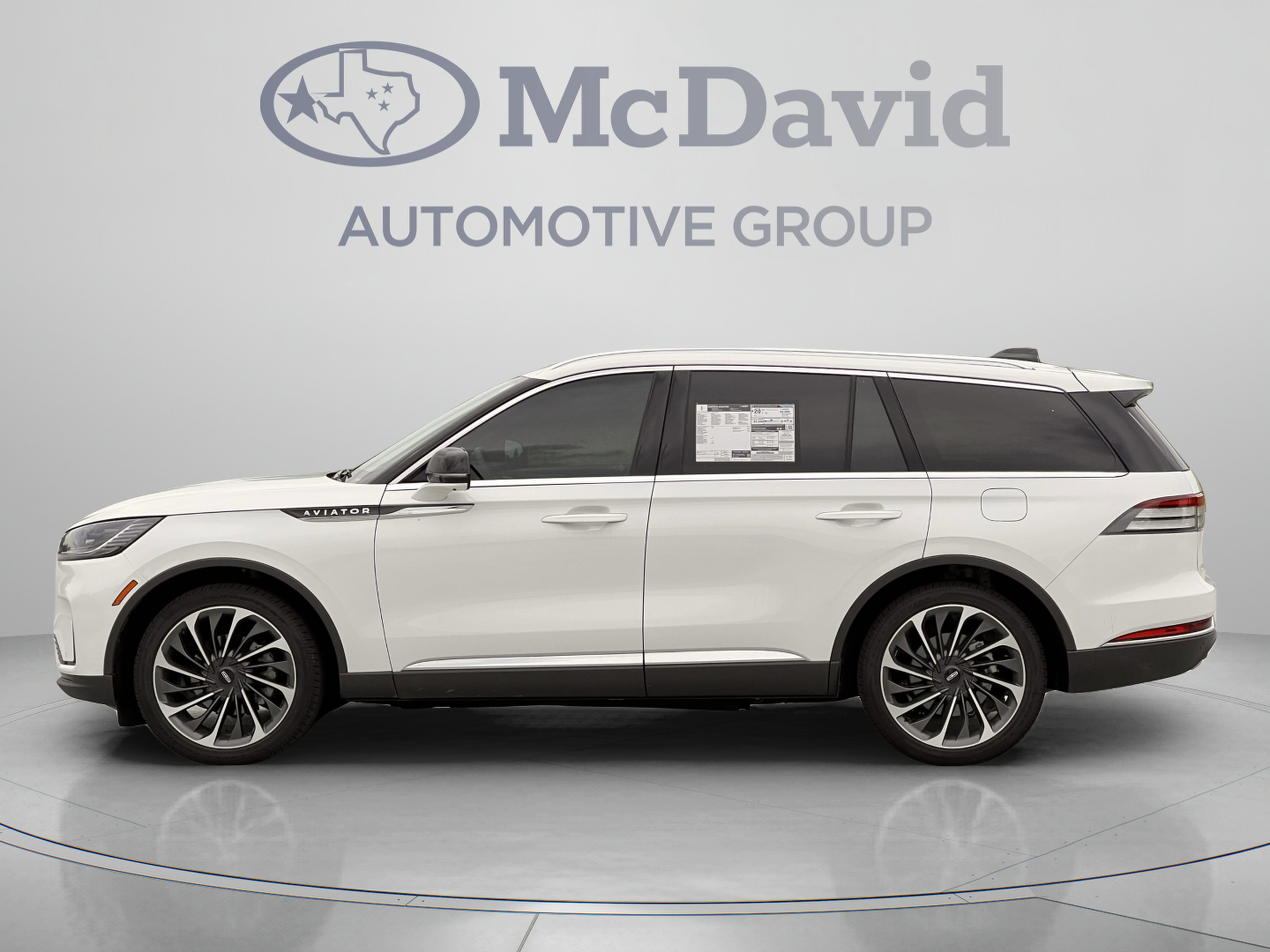 New 2026 Lincoln Aviator Reserve AWD/4WD image 2
