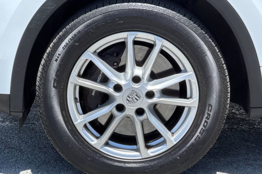 Used 2016 Porsche Cayenne AWD/4WD image 25