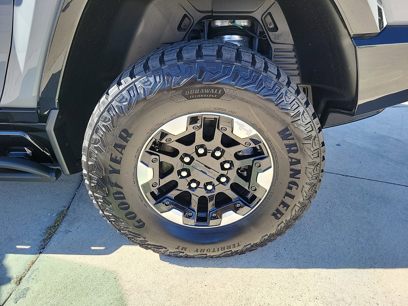 New 2025 GMC Hummer EV 2X w/ Extreme Off-Road Package image 20