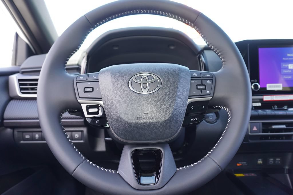 Certified 2026 Toyota Camry Hybrid FWD image 18
