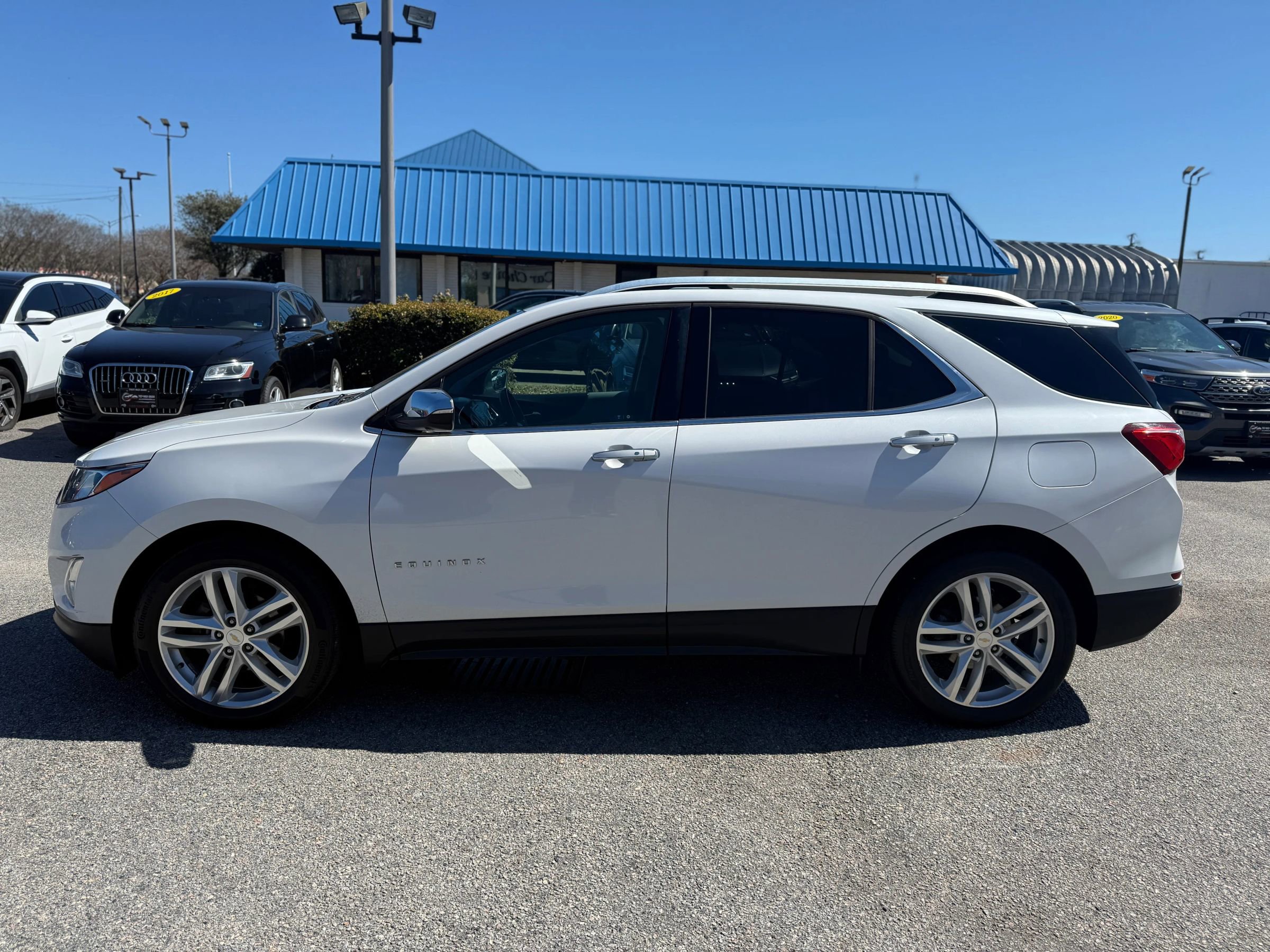 Used 2019 Chevrolet Equinox Premier image 2