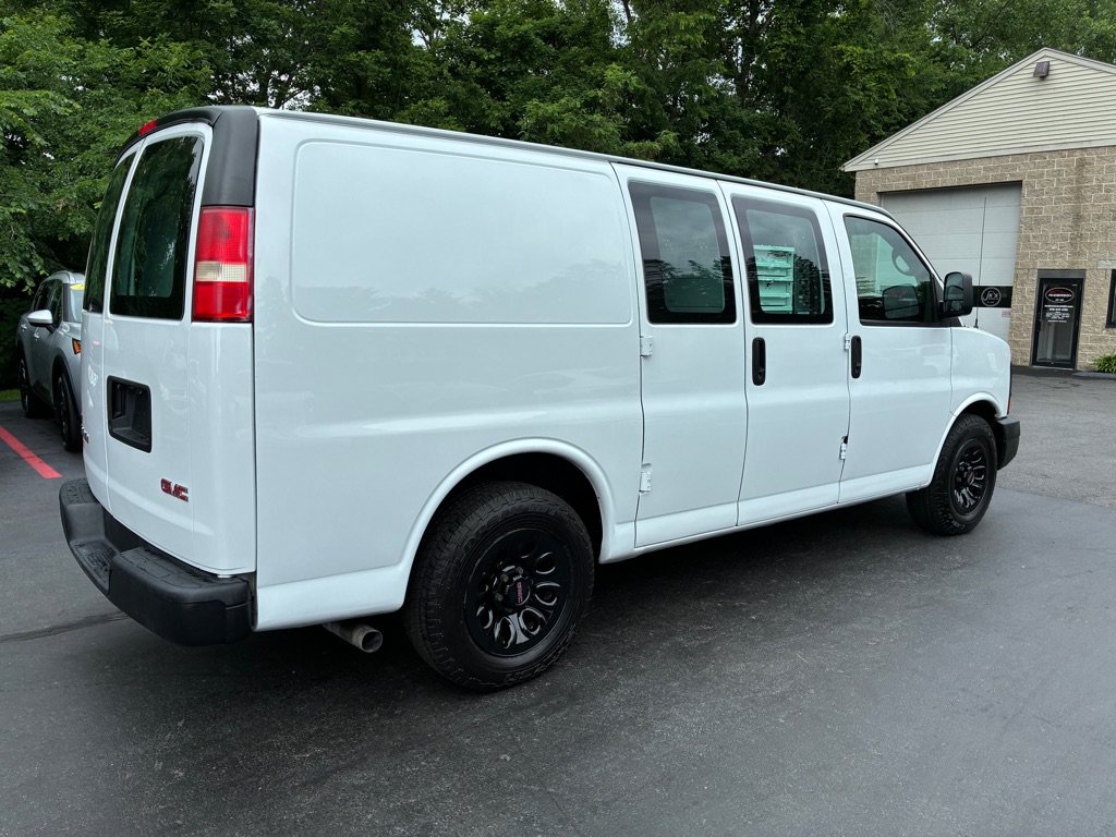 Used 2012 GMC Savana 1500 AWD image 7