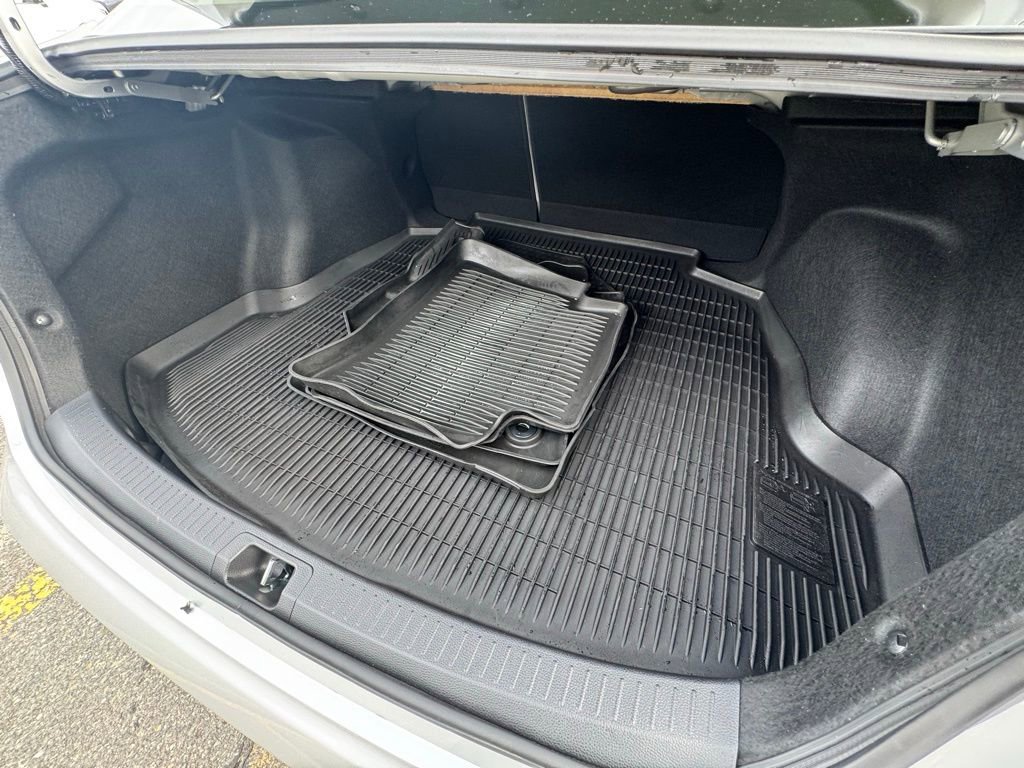 Used 2024 Toyota Corolla LE image 33