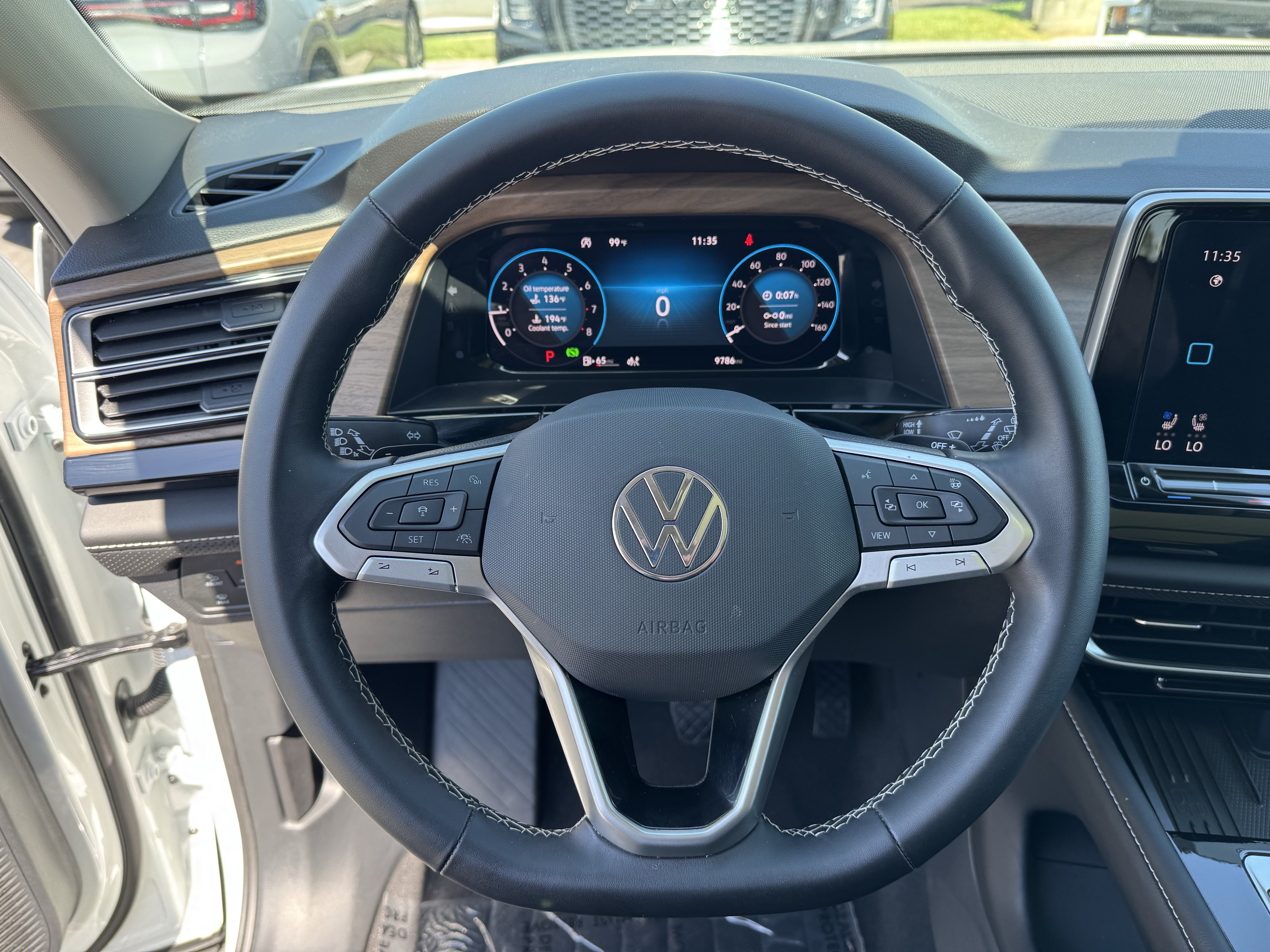 Used 2026 Volkswagen Atlas SE FWD image 18