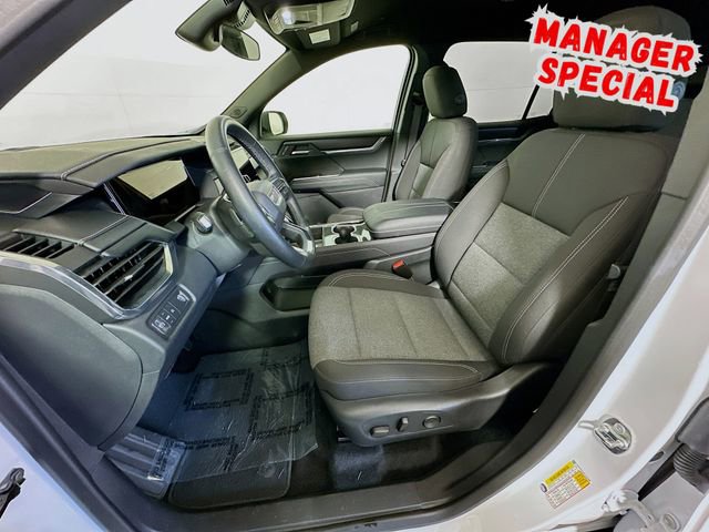 Used 2025 GMC Acadia Elevation image 12