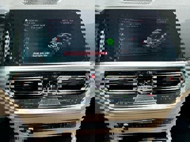 Used 2020 BMW 330i xDrive Sedan w/ Driving Assistance Package image 29