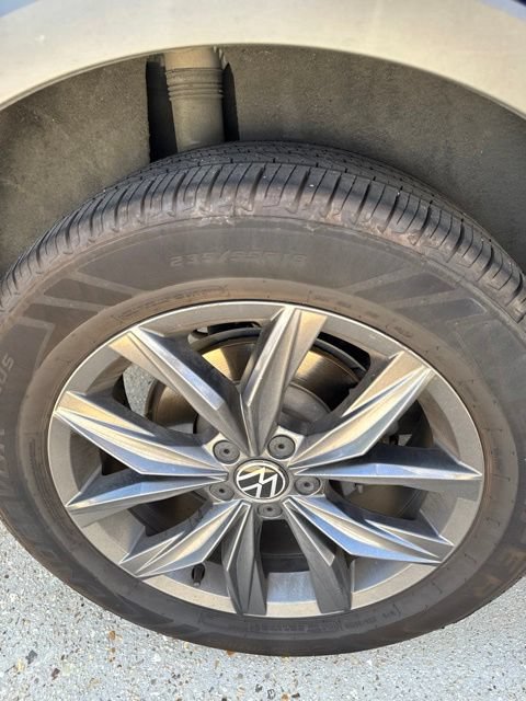 Used 2022 Volkswagen Tiguan SE FWD image 16