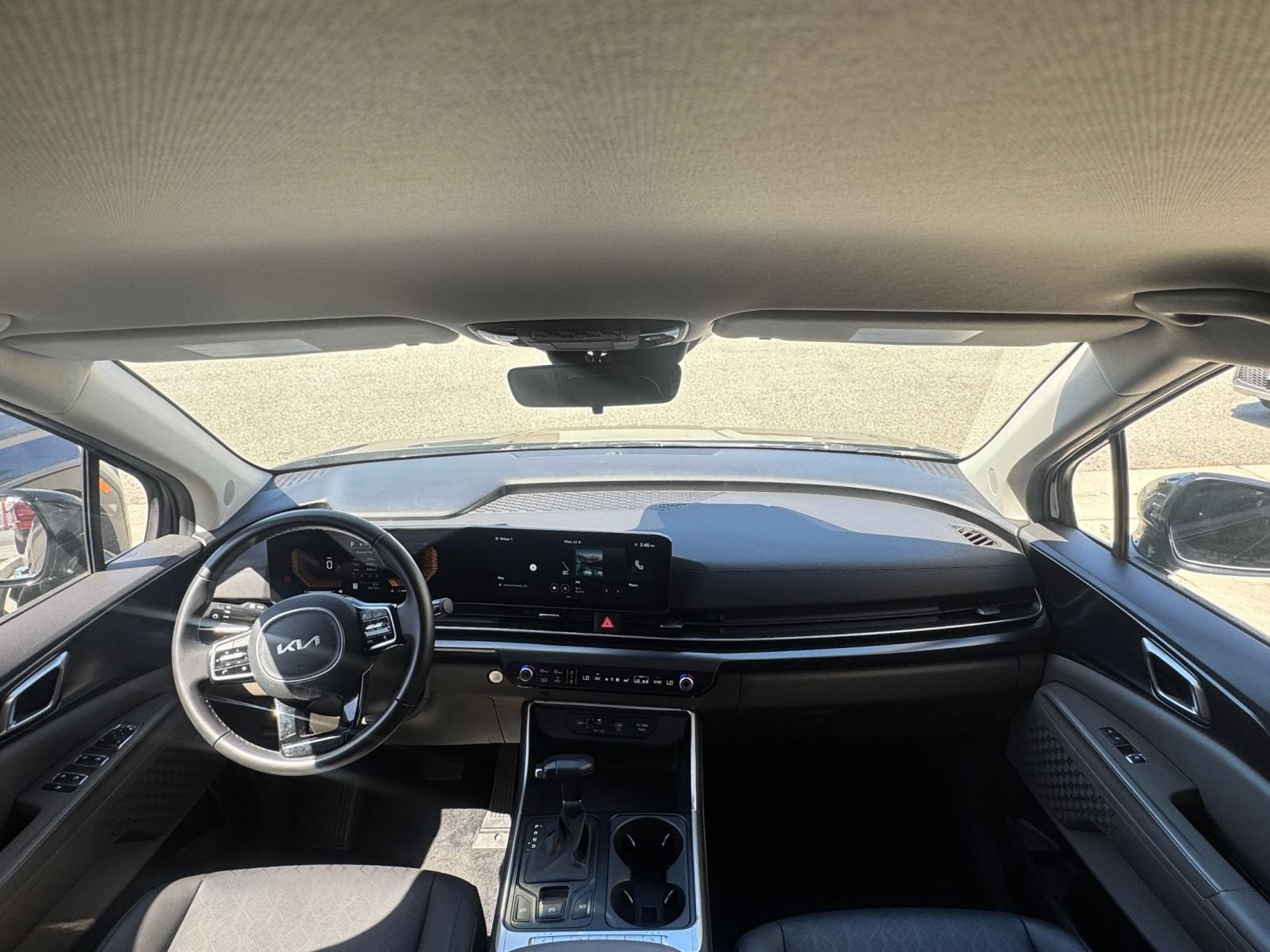 Used 2026 Kia Carnival FWD image 35