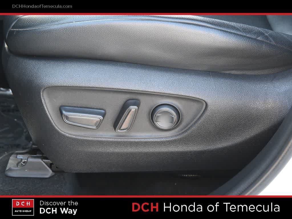 Used 2022 Toyota Highlander XLE FWD image 17