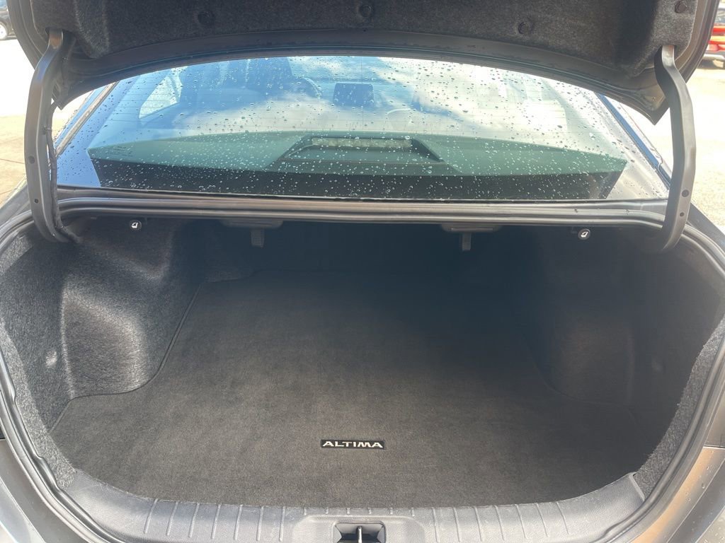Used 2024 Nissan Altima 2.5 SV image 16