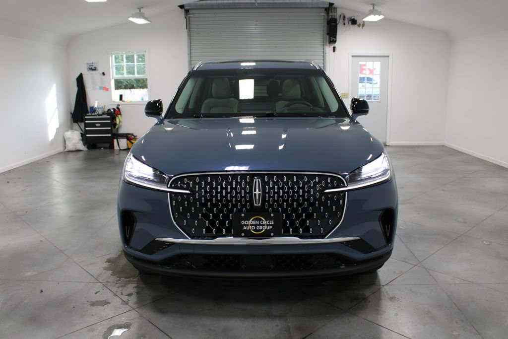New 2025 Lincoln Aviator 2WD w/ Equipment Group 101A image 2