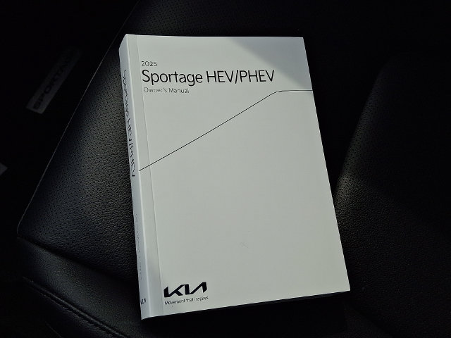 Certified 2025 Kia Sportage EX AWD/4WD image 25