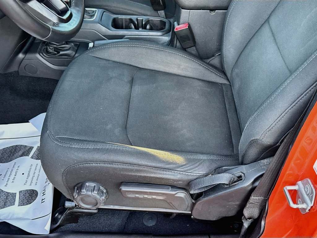 Used 2018 Jeep Wrangler Unlimited Sport S AWD/4WD image 22