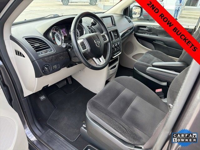 Used 2018 Dodge Grand Caravan SE w/ UConnect Hands-Free Group image 16
