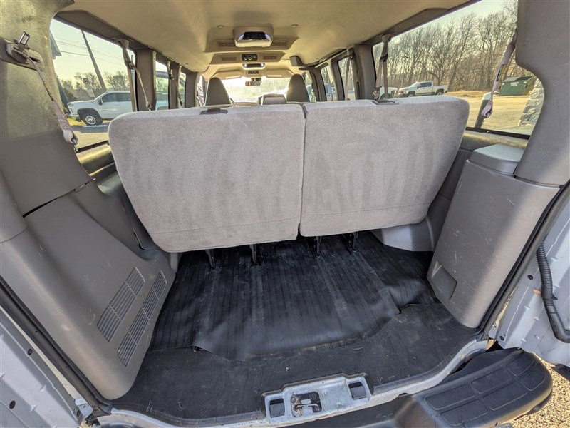 Used 2020 GMC Savana 2500 LS w/ Enhanced Convenience Package RWD image 15