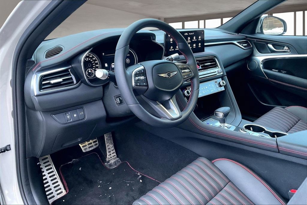 Used 2025 Genesis G70 2.5T w/ Sport Prestige Package image 17