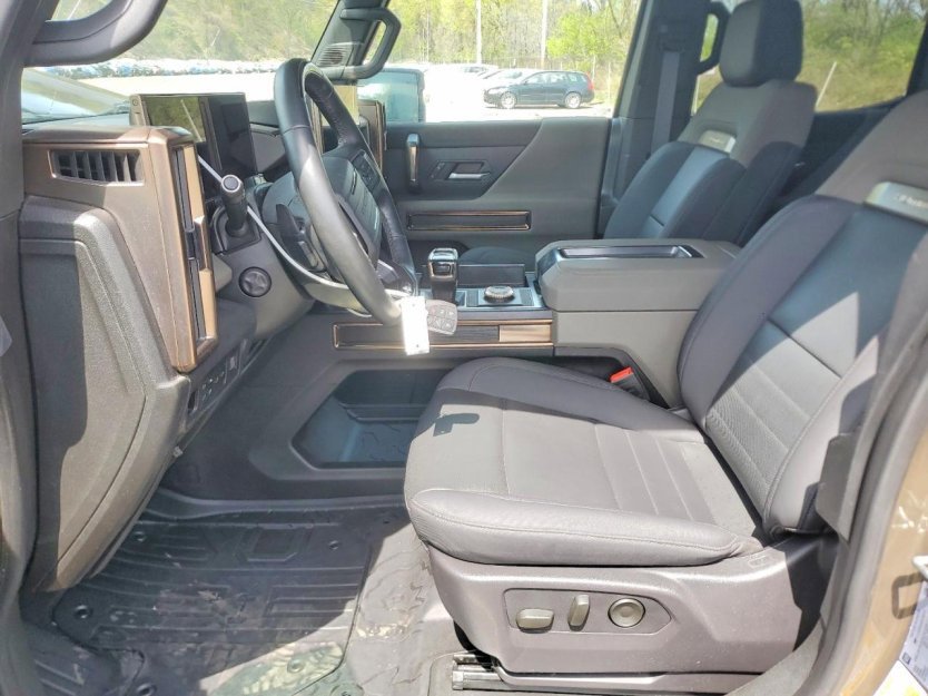 Used 2024 GMC Hummer EV 3X AWD/4WD image 6