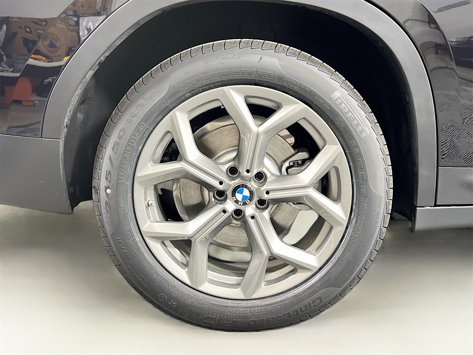 New 2025 BMW X4 xDrive30i w/ Convenience Package image 34