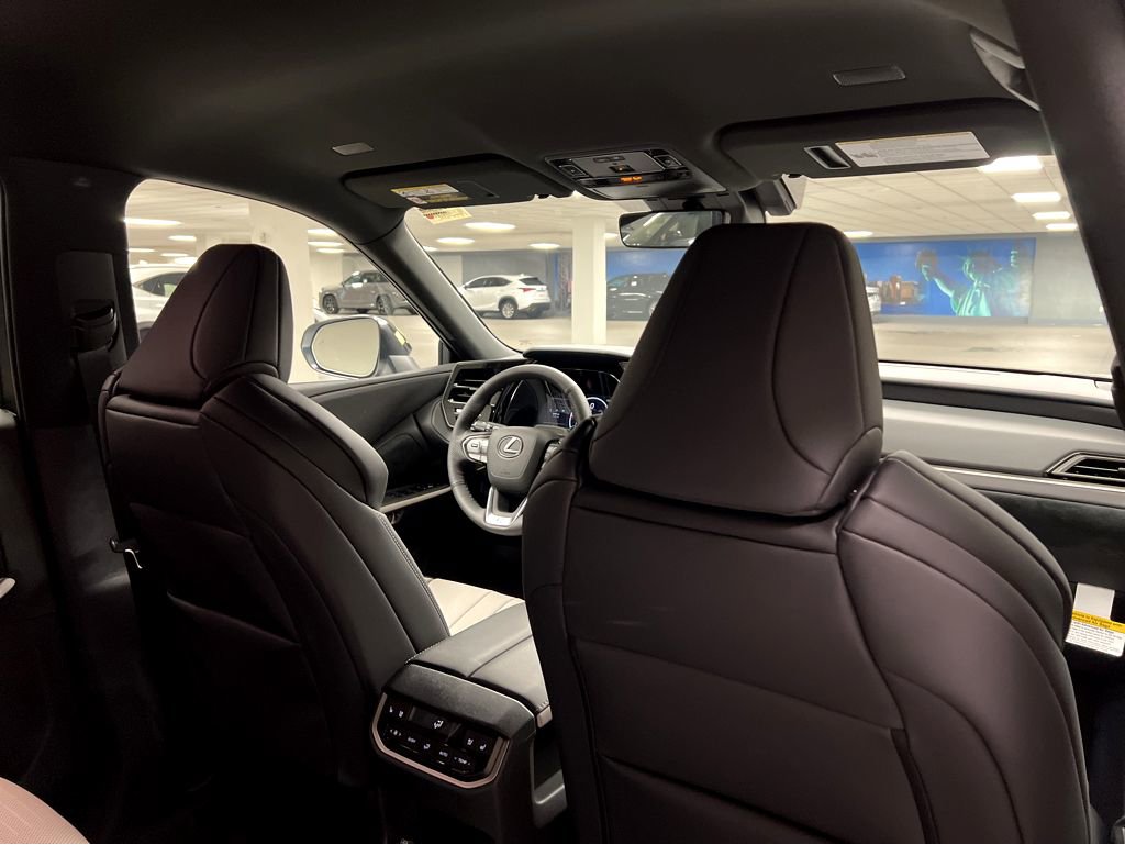 New 2026 Lexus TX 500h AWD image 21